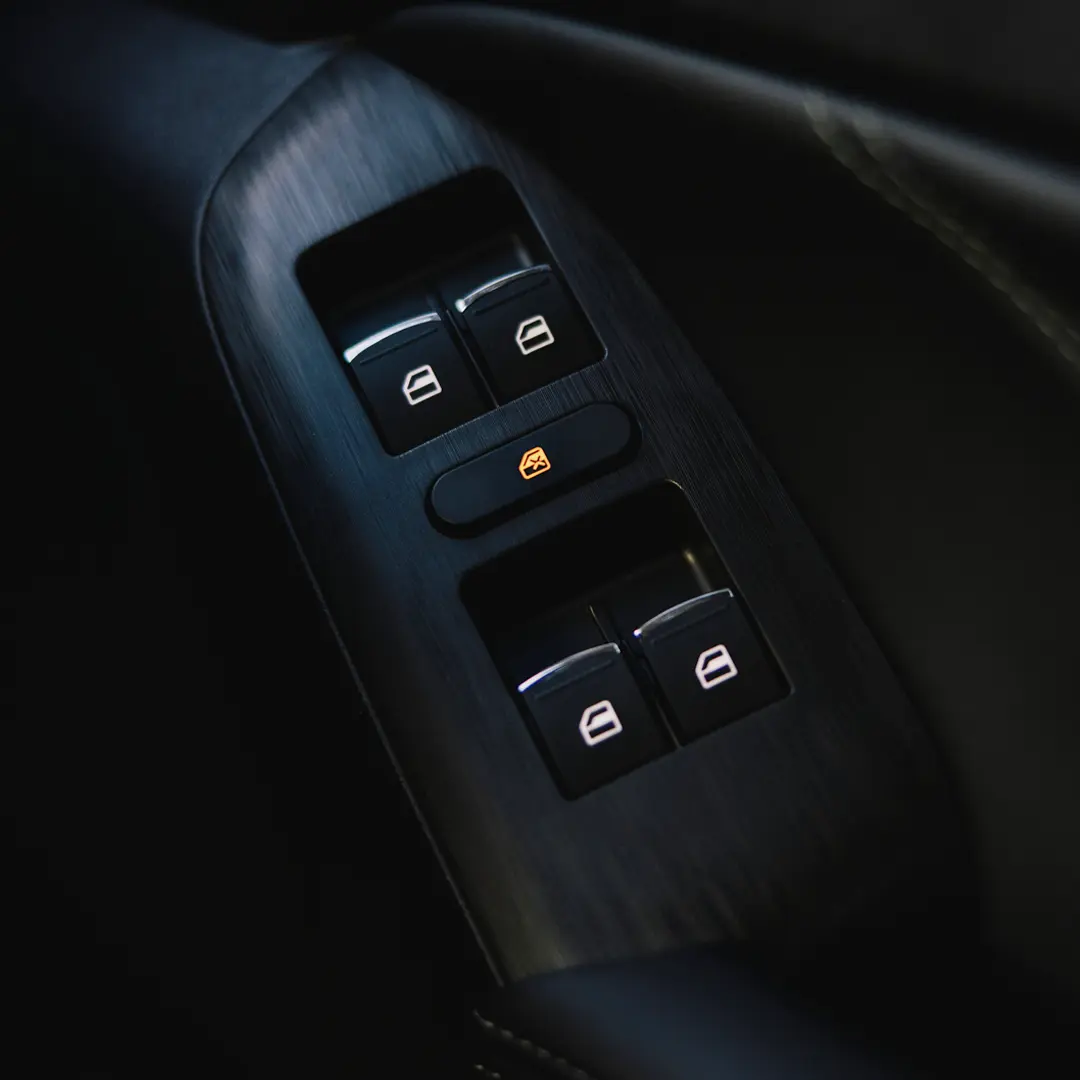 p300 window adjust